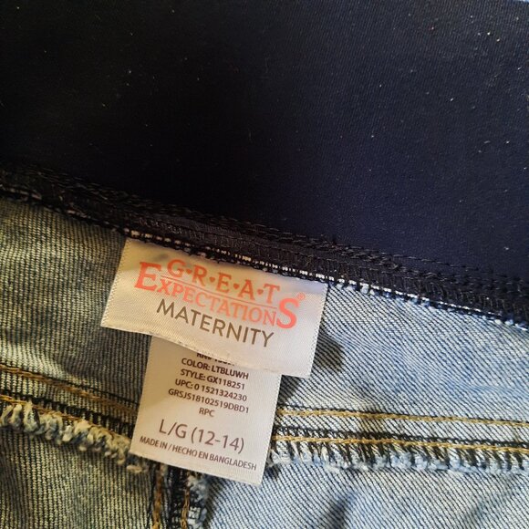 Great Expectations Distressed Maternity Denim Jean Shorts  - Size L - Picture 8 of 14